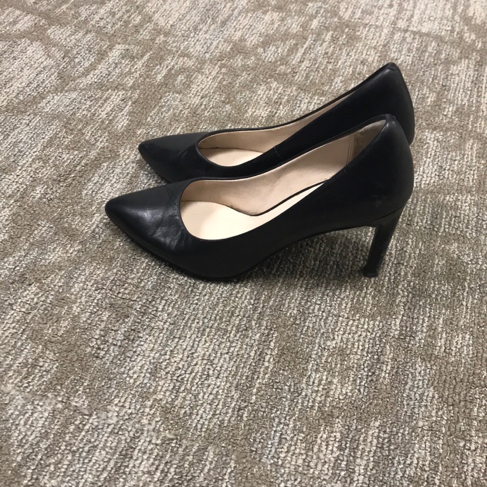 Cole Haan black leather pumps